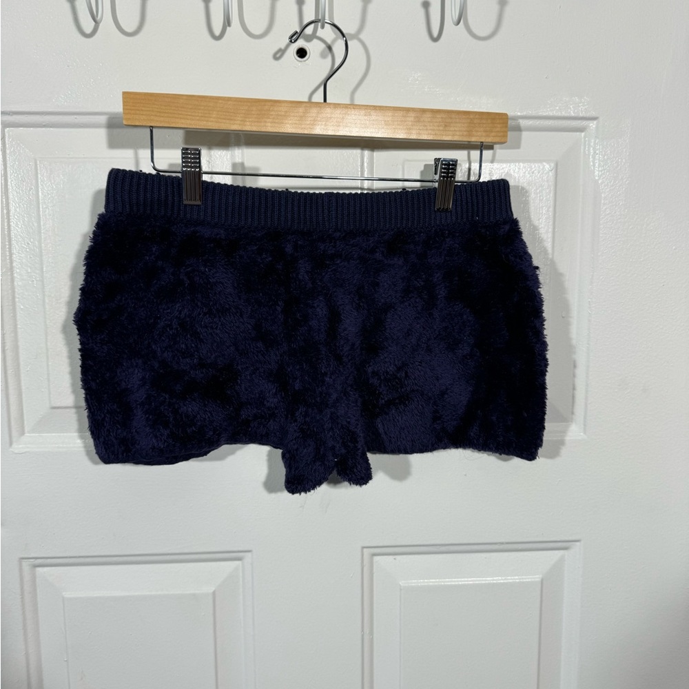 Make and Model Cozy Winter Shorts - Gently Worn Comfort in Women's Small - Picture 2 of 4